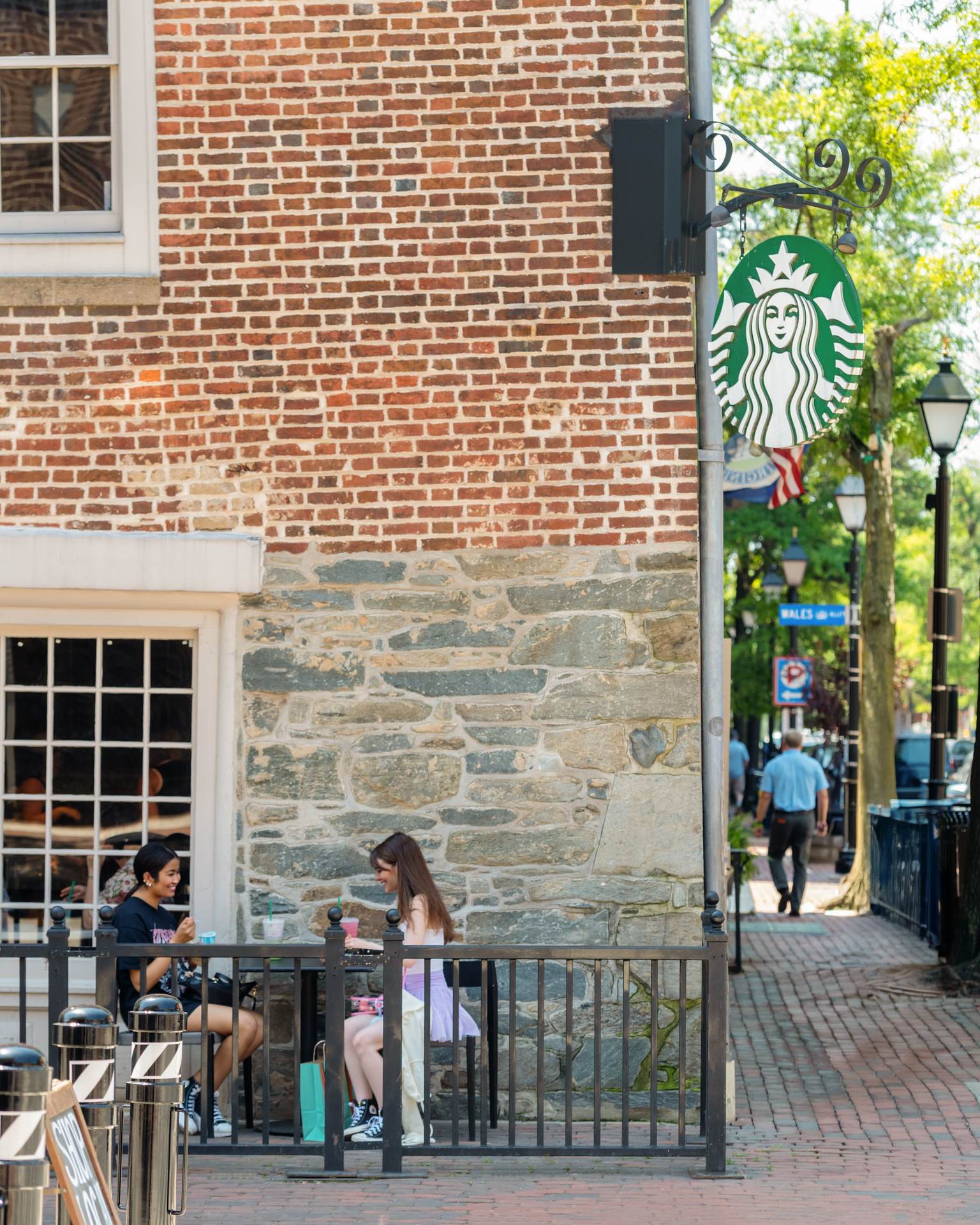 Current_LuxuryApartmentCommunity_AlexandriaVA