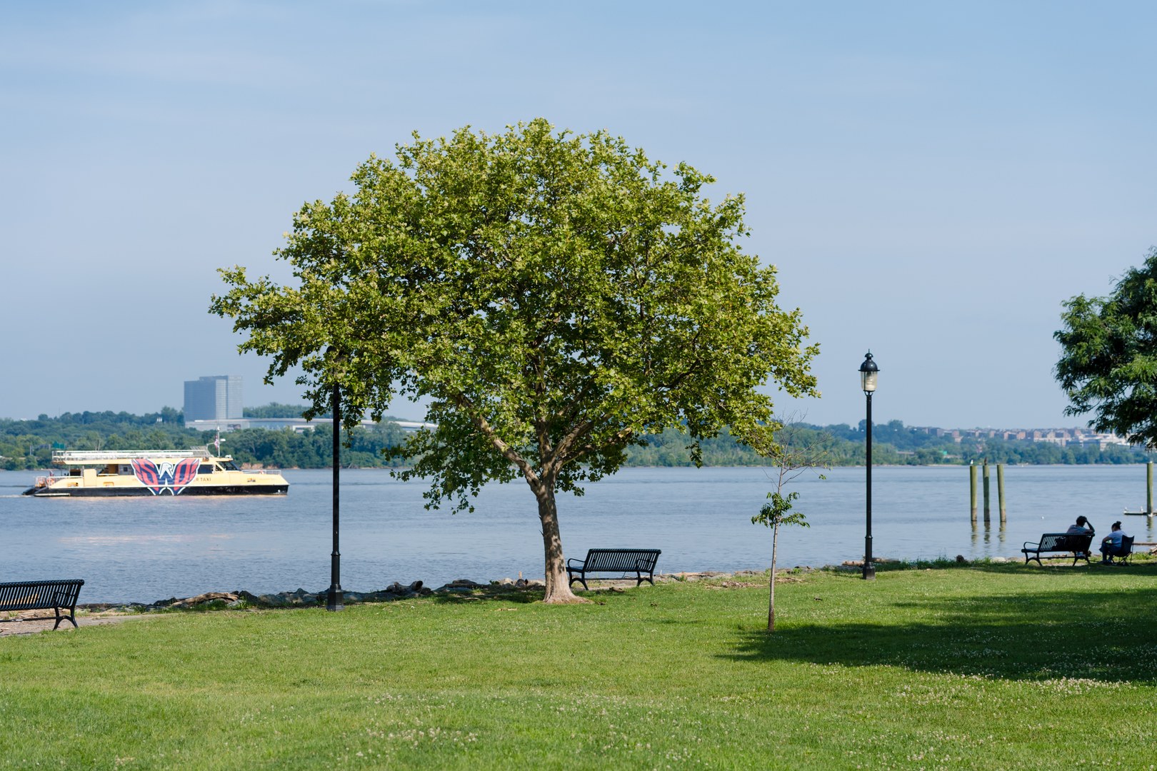 Current_LuxuryApartmentCommunity_AlexandriaVA